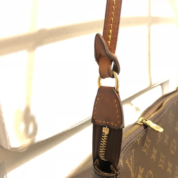 SOLD! Authentic Louis Vuitton Pochette - Picture 6 of 8